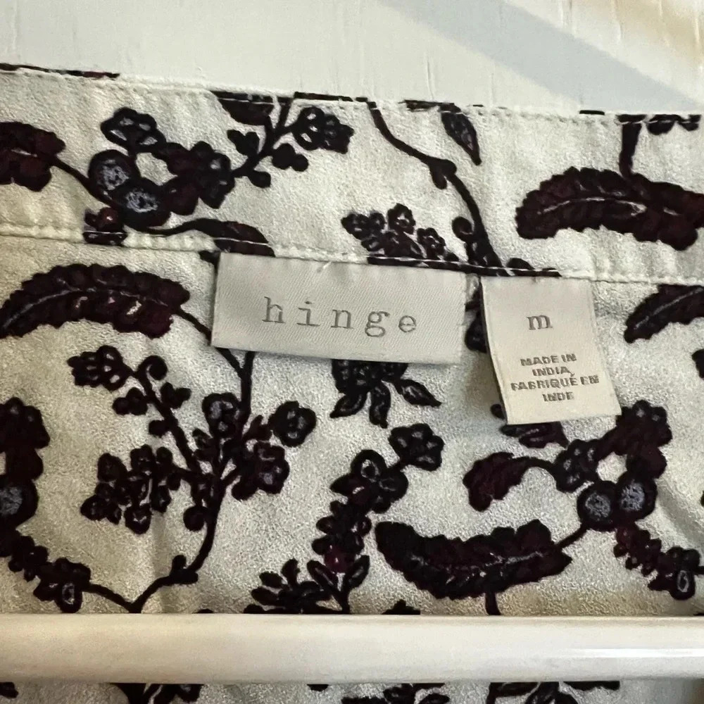 Hinge long sleeve blouse cream with purple  floral design - Picture 3 of 5